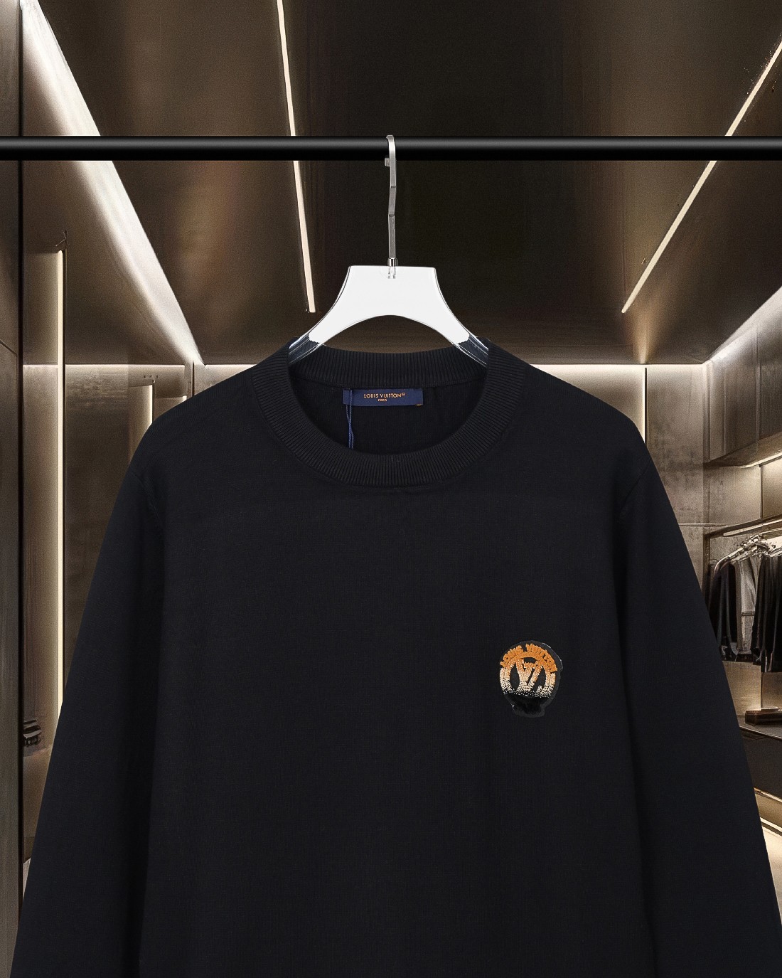LV 高仿黑色刺繡圓領毛衣 秋冬簡約奢華款｜歐美奢侈品精品推薦