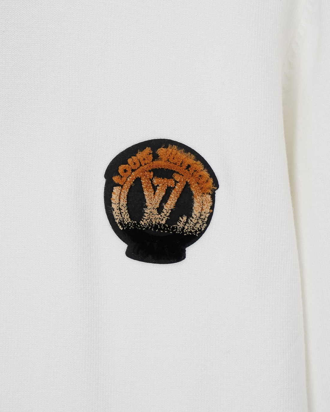 LV 高仿白色刺繡圓領毛衣 秋冬低調奢華百搭款｜歐美奢侈品精品推薦