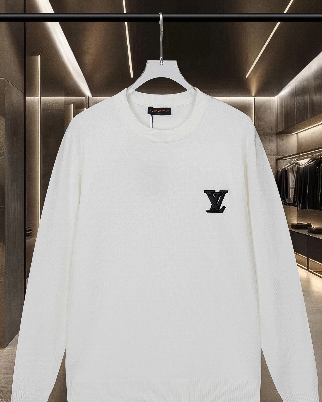 LV 高仿白色立體字母刺繡毛衣 秋冬簡約精品款｜歐美奢侈品精品推薦