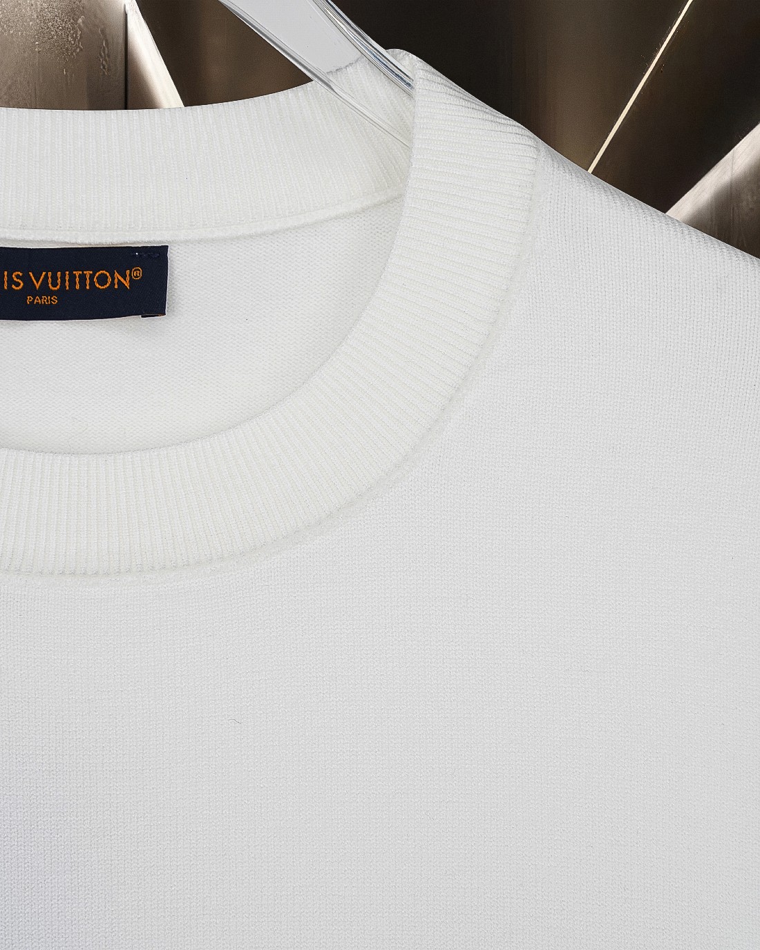 LV 高仿白色立體字母刺繡毛衣 秋冬簡約精品款｜歐美奢侈品精品推薦