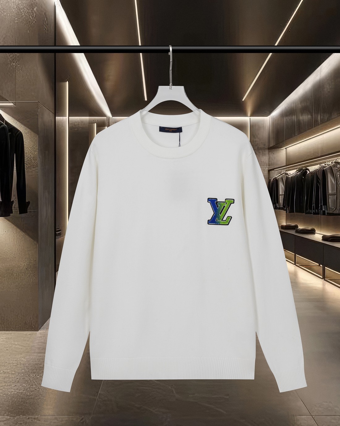 LV 高仿白色漸層刺繡LOGO毛衣 秋冬經典質感款