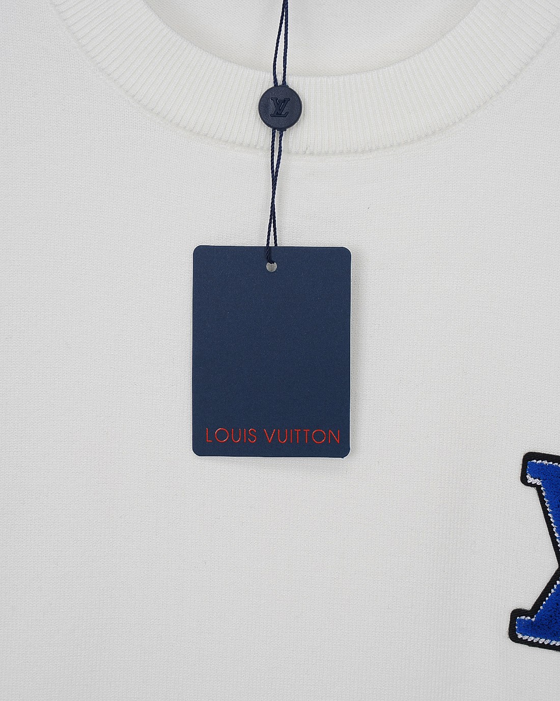 LV 高仿白色漸層刺繡LOGO毛衣 秋冬經典質感款