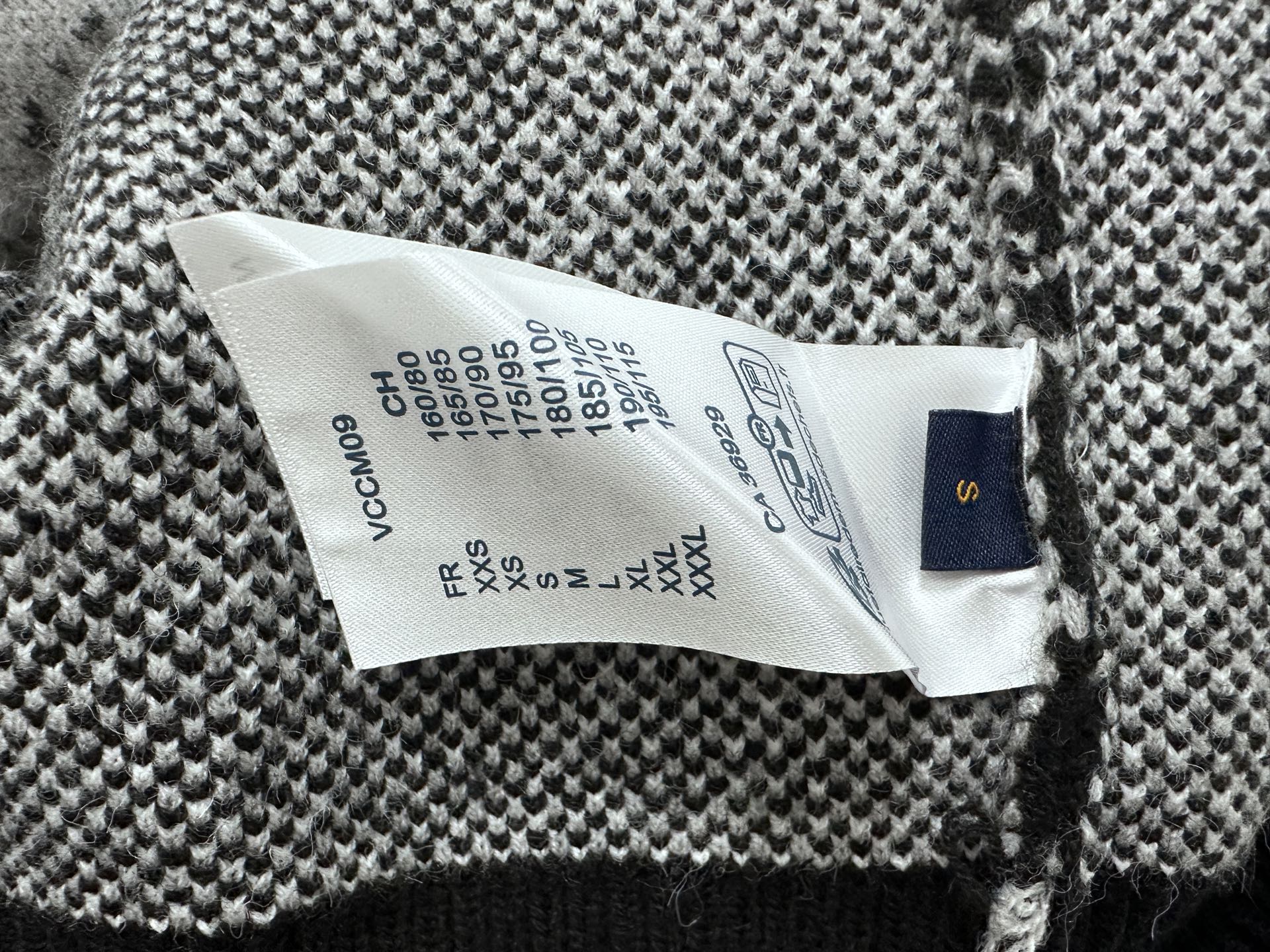 LV 高仿黑白漸層毛衣 大LOGO設計秋冬新款｜歐美奢侈品精品推薦