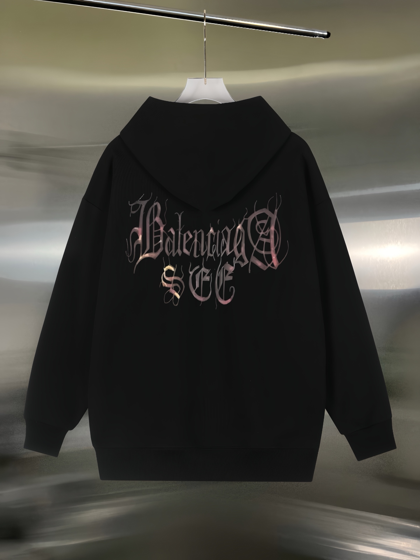 Balenciaga高仿連帽衛衣男款黑色塗鴉雙B字樣潮感印花款| 11 Balenciaga高仿連帽衛衣男款黑色塗鴉雙B字樣潮感印花款