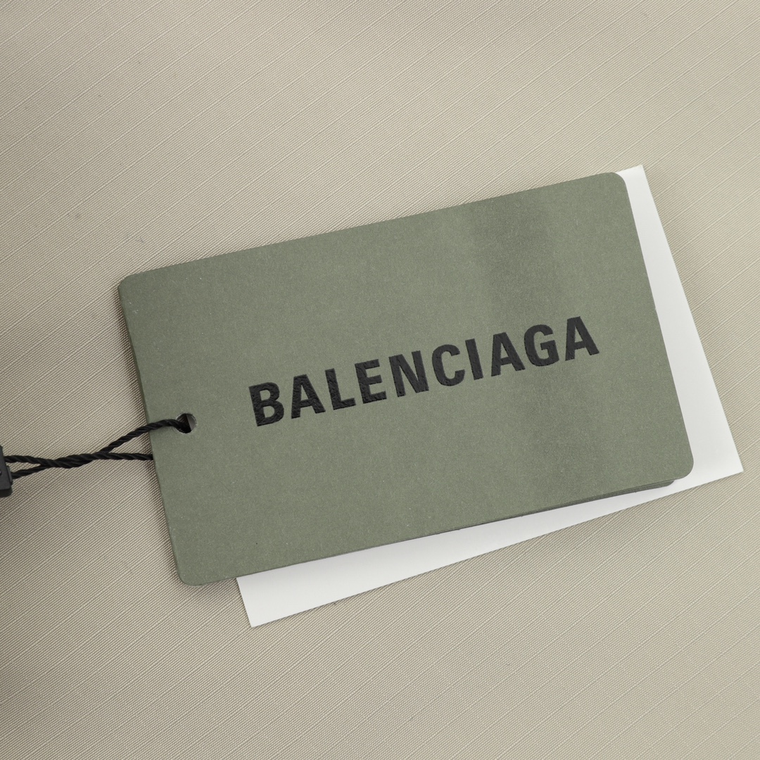 Balenciaga高仿男款立領拼接外套 機能風剪裁款式| 8 Balenciaga高仿男款立領拼接外套 機能風剪裁款式