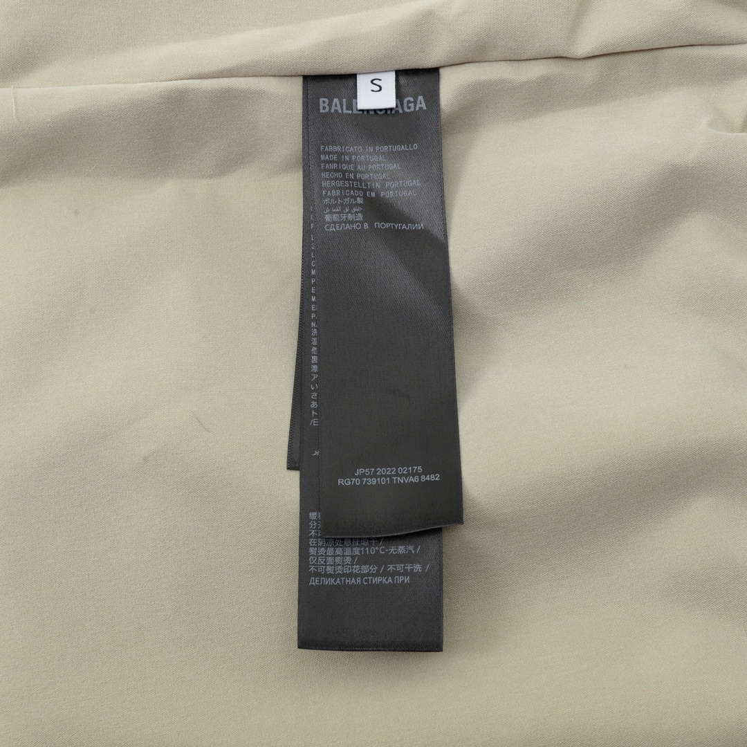Balenciaga高仿男款立領拼接外套 機能風剪裁款式| 7 Balenciaga高仿男款立領拼接外套 機能風剪裁款式