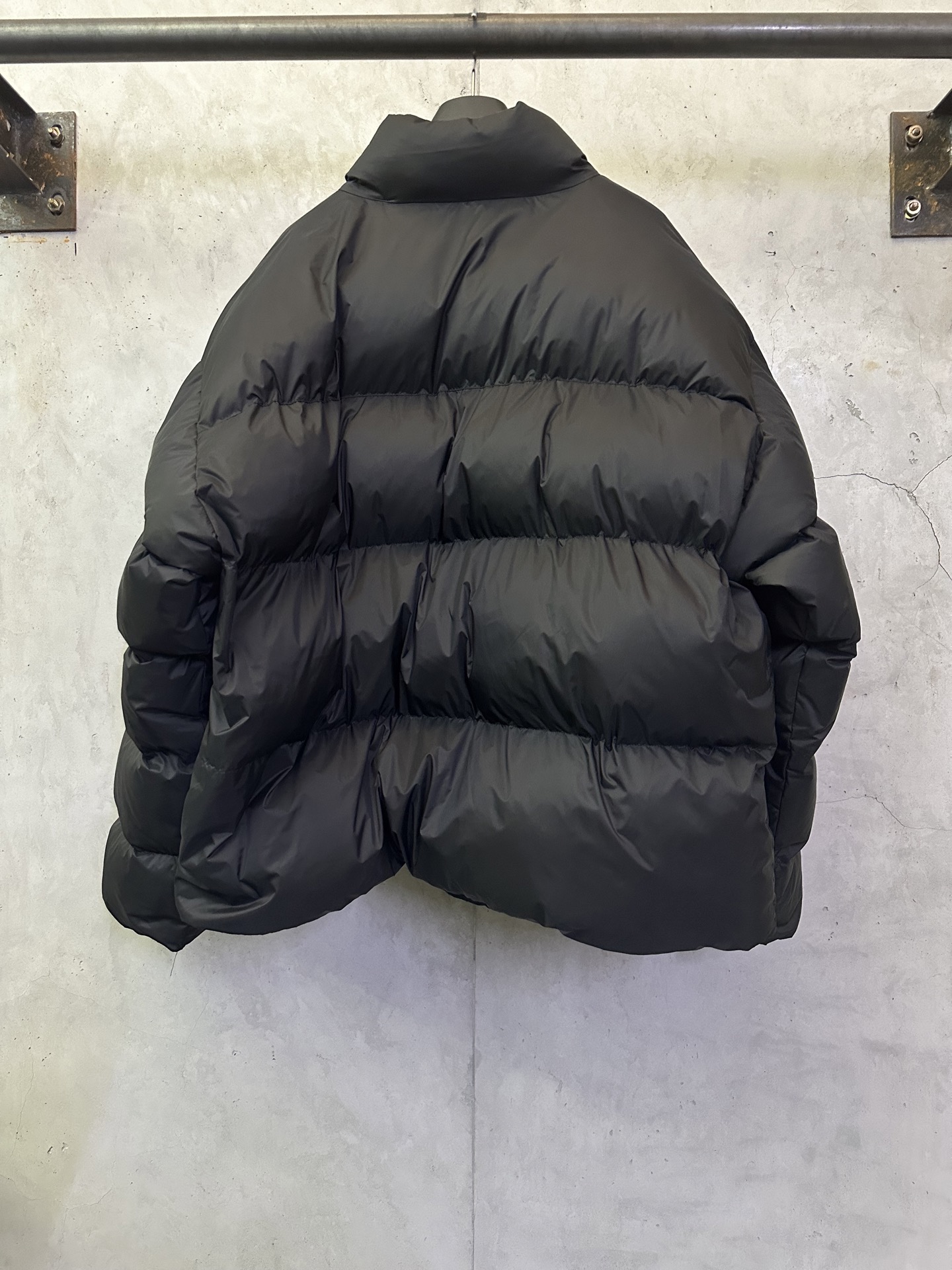Balenciaga一比一男款羽絨外套 實搭拉鍊設計冬日百搭必備