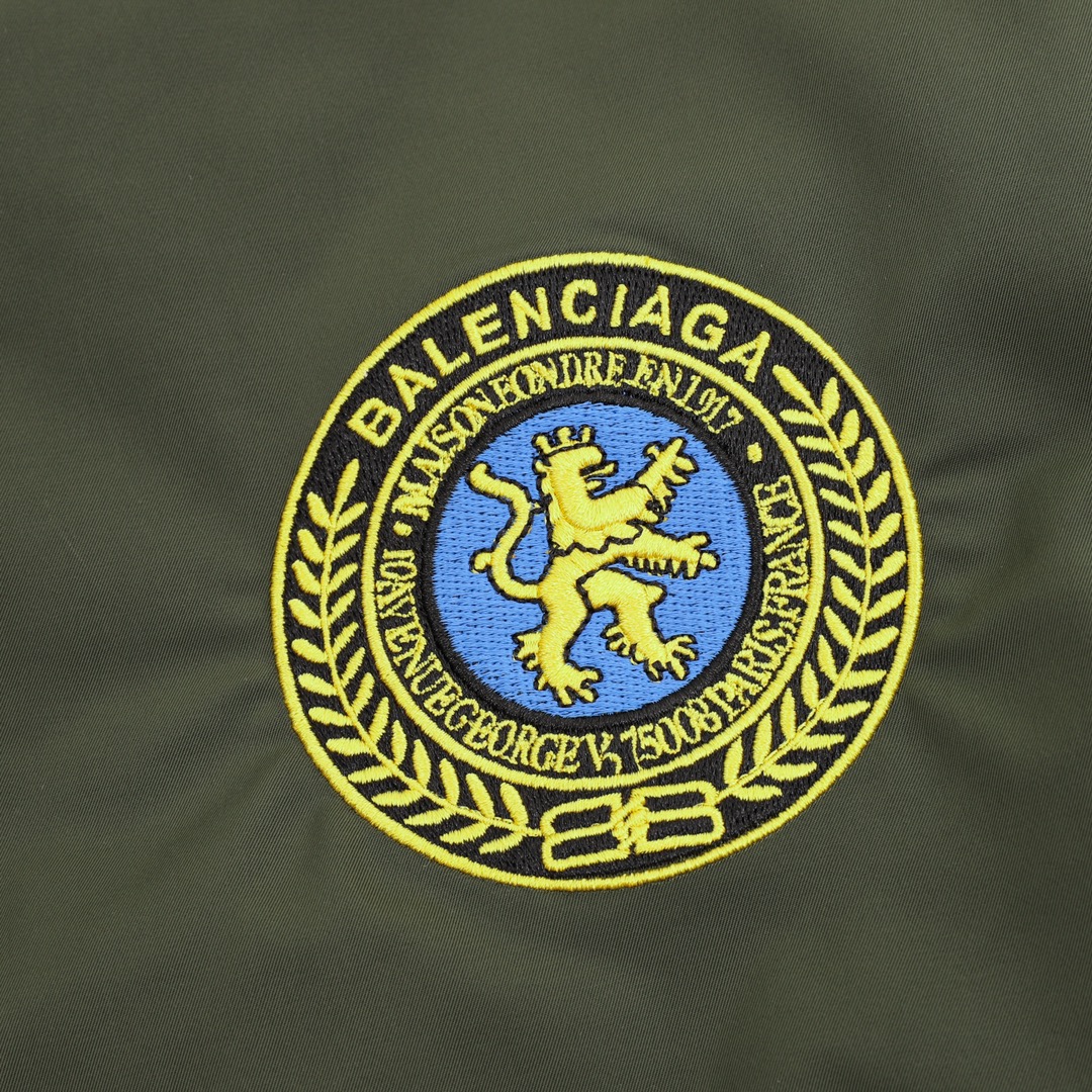 Balenciaga高仿飛行外套男款 軍綠復古徽章潮流單品
