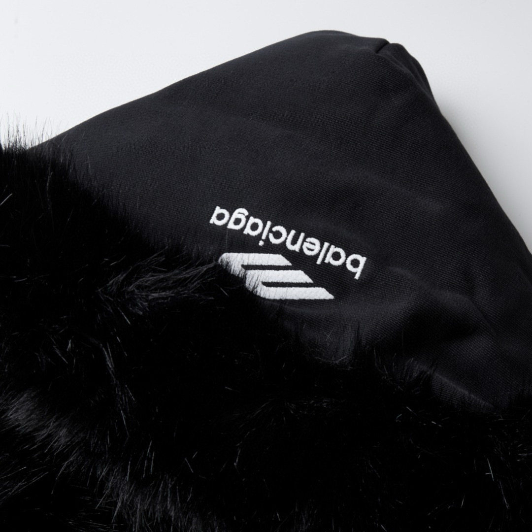 Balenciaga 一比一男士連帽外套 保暖毛領厚棉內裏秋冬限定款| 10 Balenciaga 一比一男士連帽外套 保暖毛領厚棉內裏秋冬限定款