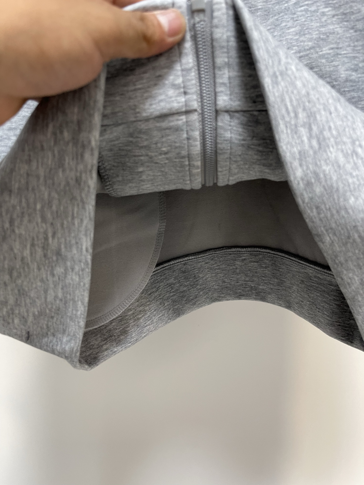 Balenciaga 一比一男士灰色機能帽外套 運動風簡約百搭款| 8 Balenciaga 一比一男士灰色機能帽外套 運動風簡約百搭款