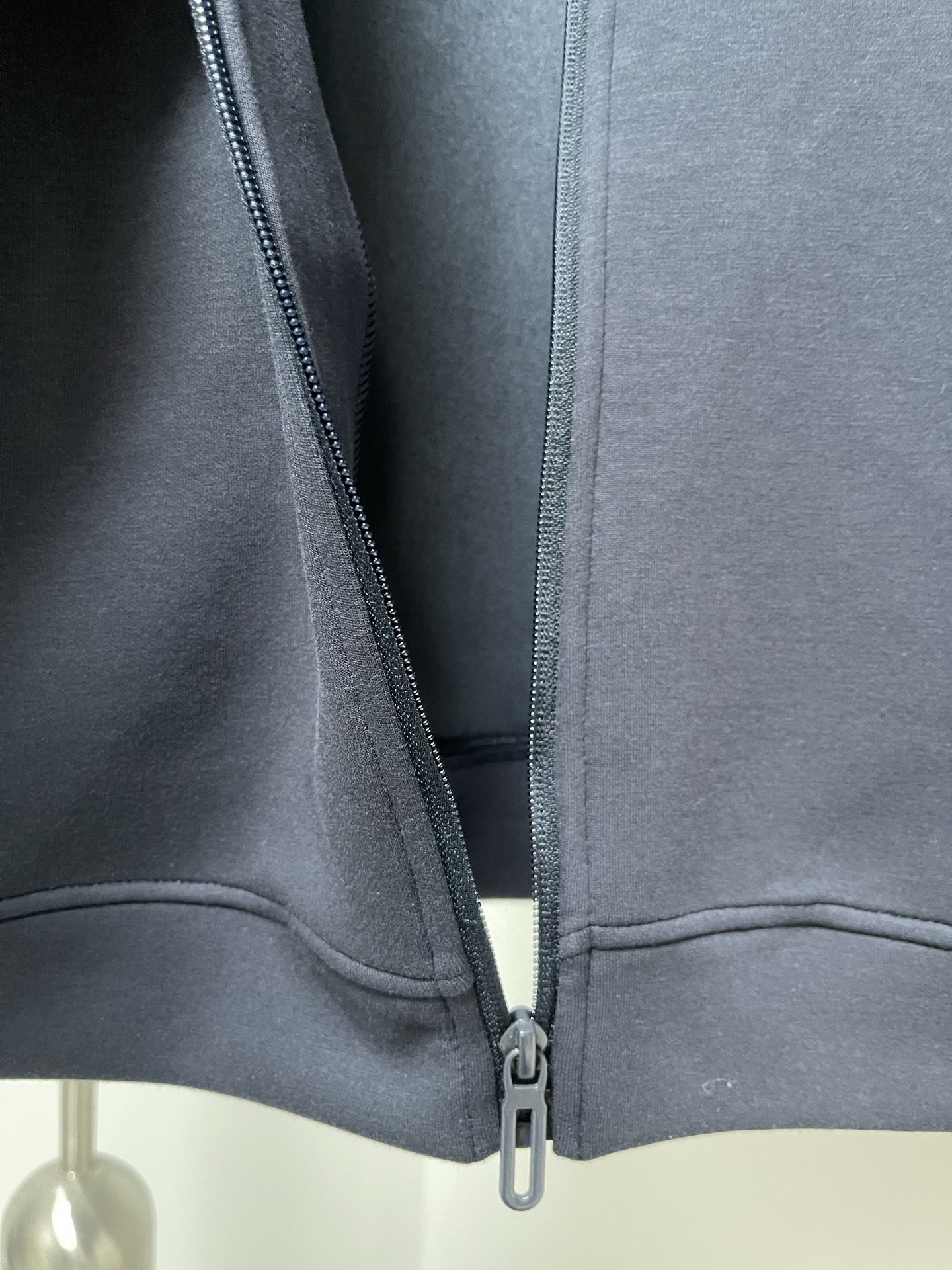 Balenciaga 高仿男士深藍立領外套 質感車線修身版型| 8 Balenciaga 高仿男士深藍立領外套 質感車線修身版型