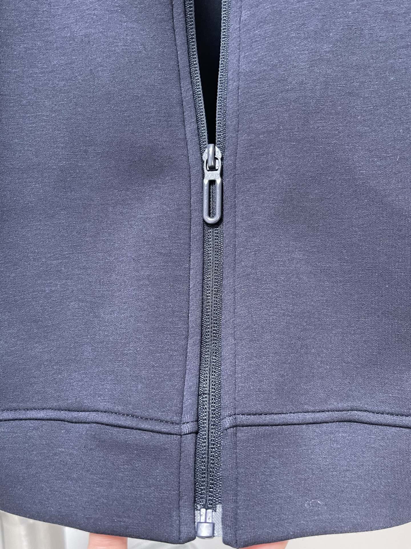 Balenciaga 高仿男士深藍立領外套 質感車線修身版型| 7 Balenciaga 高仿男士深藍立領外套 質感車線修身版型
