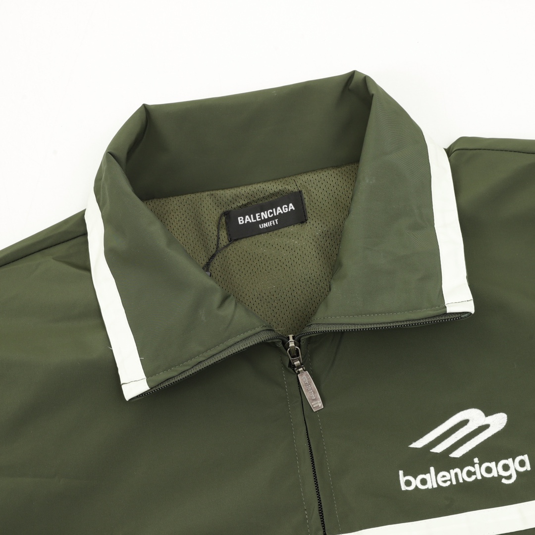 Balenciaga 高仿男士墨綠撞條外套 運動風拼接輕防風設計| 13 Balenciaga 高仿男士墨綠撞條外套 運動風拼接輕防風設計