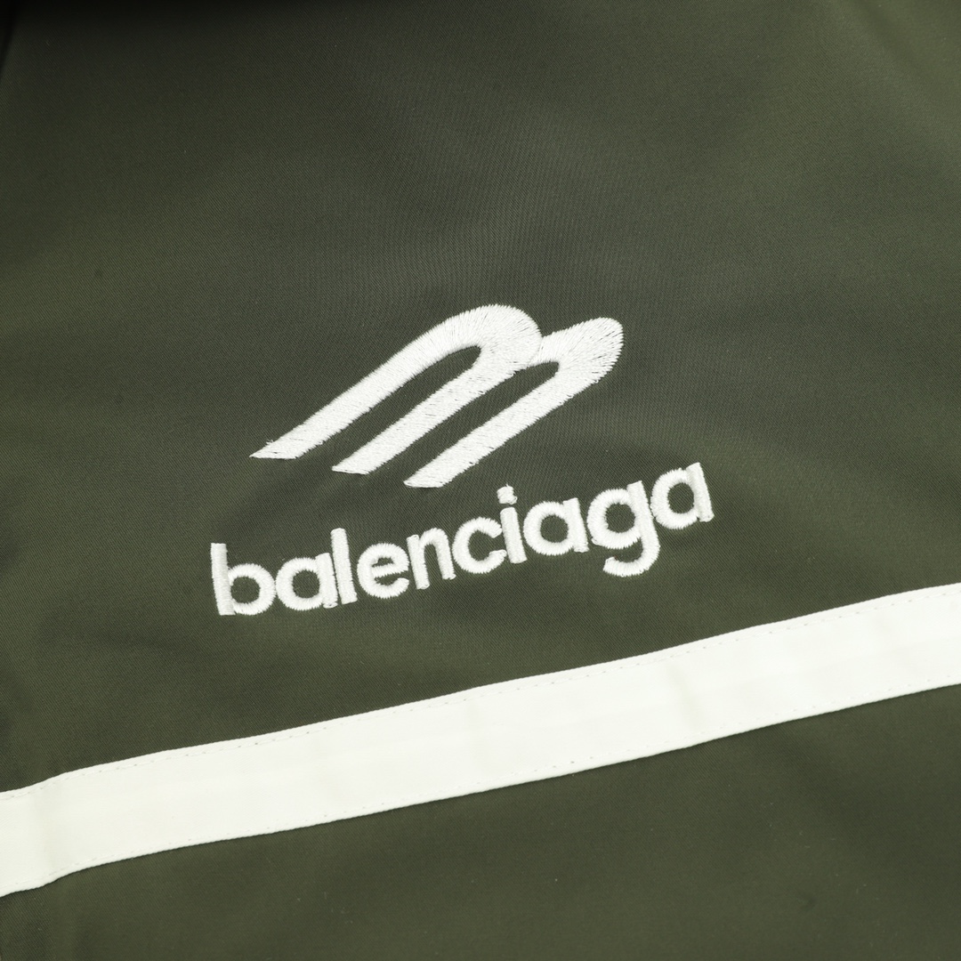 Balenciaga 高仿男士墨綠撞條外套 運動風拼接輕防風設計| 12 Balenciaga 高仿男士墨綠撞條外套 運動風拼接輕防風設計