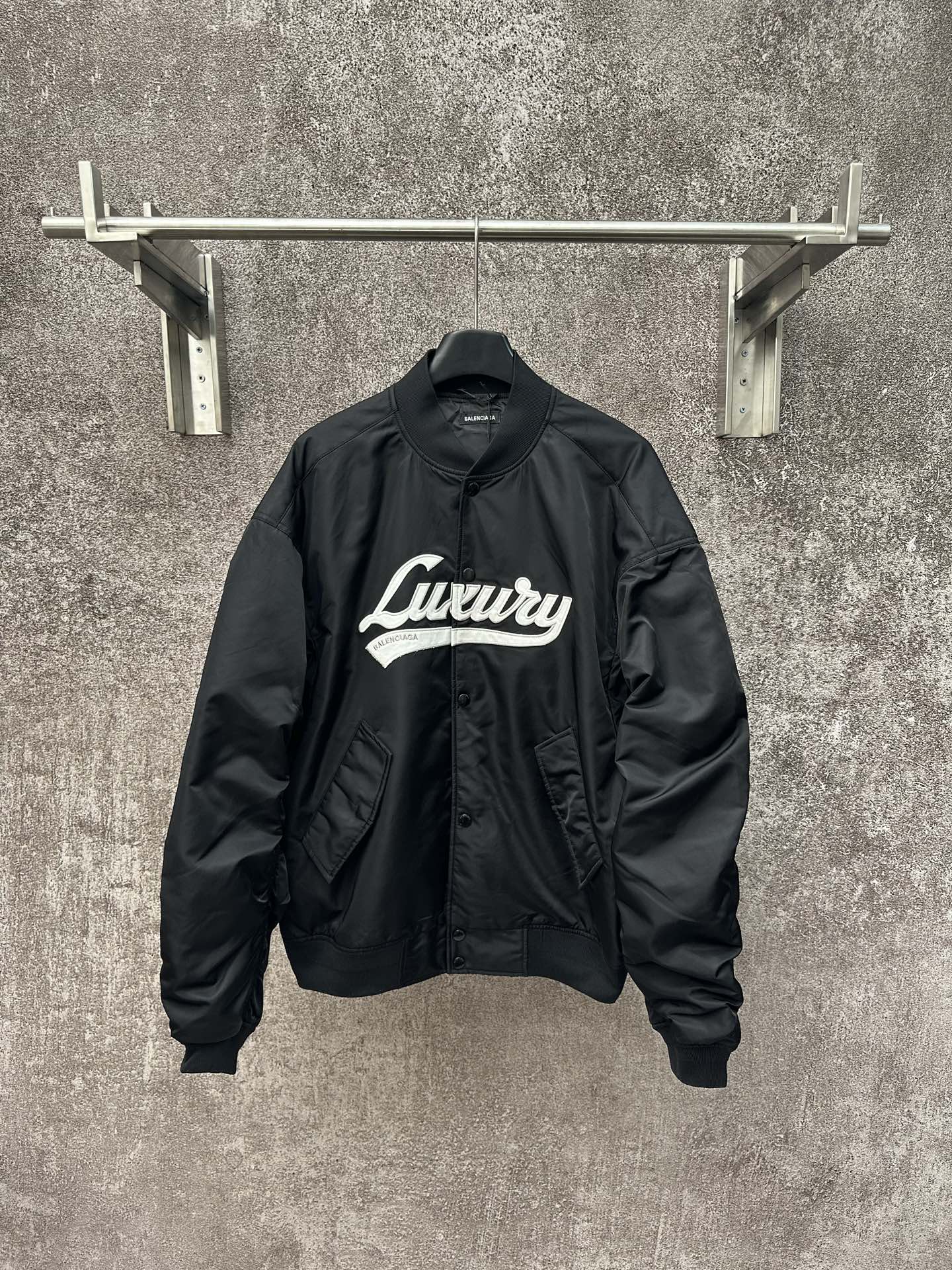 Balenciaga 原單男士飛行外套 Luxury立體字樣 輕量棒球風設計