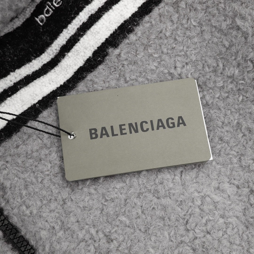 Balenciaga高仿連帽外套 男款灰黑拼色羊羔毛運動風設計| 9 Balenciaga高仿連帽外套 男款灰黑拼色羊羔毛運動風設計