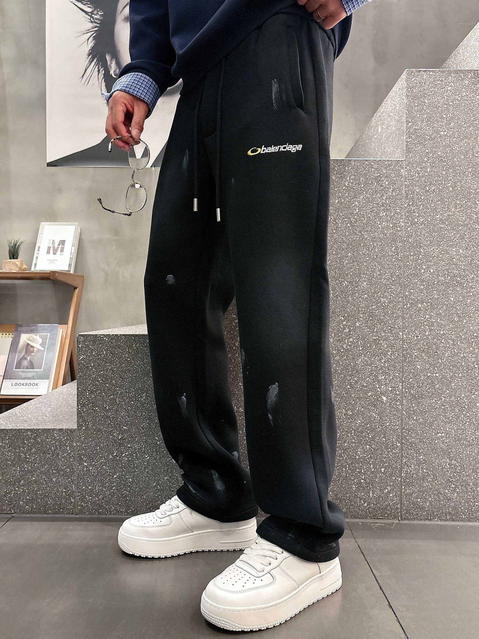 Balenciaga 高仿男士水洗刷破運動褲 潮流寬鬆直筒設計款| 11 Balenciaga 高仿男士水洗刷破運動褲 潮流寬鬆直筒設計款