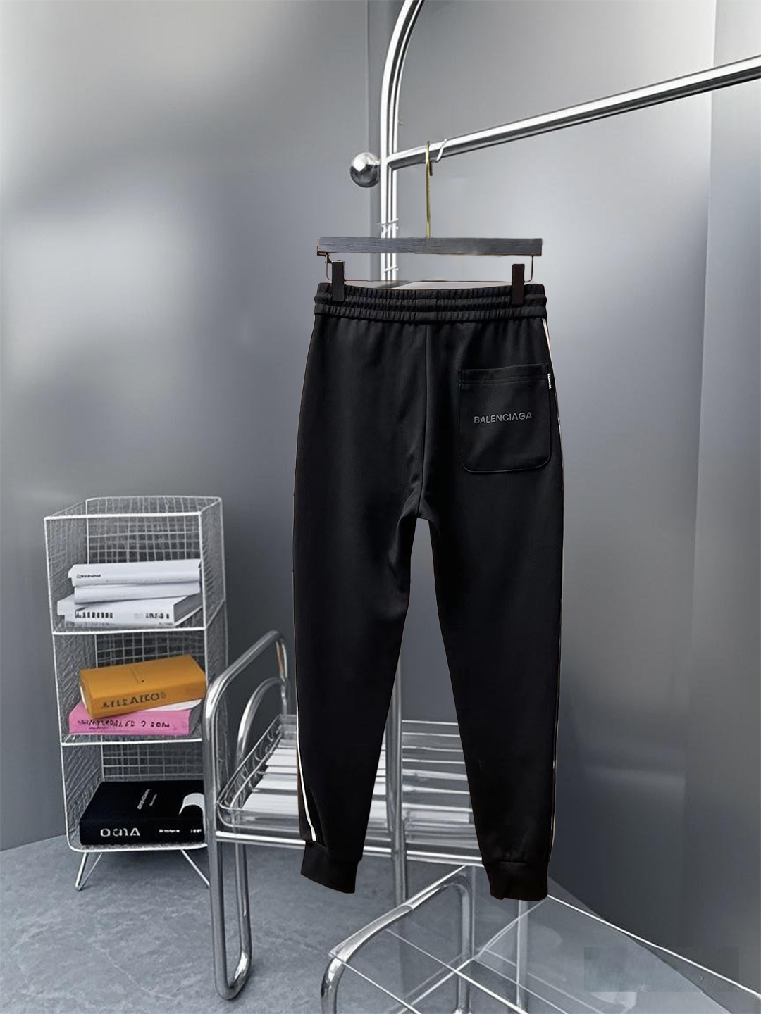 Balenciaga 高仿男士運動褲 側邊拉鍊條紋標誌款 彈性收口褲腳| 14 Balenciaga 高仿男士運動褲 側邊拉鍊條紋標誌款 彈性收口褲腳