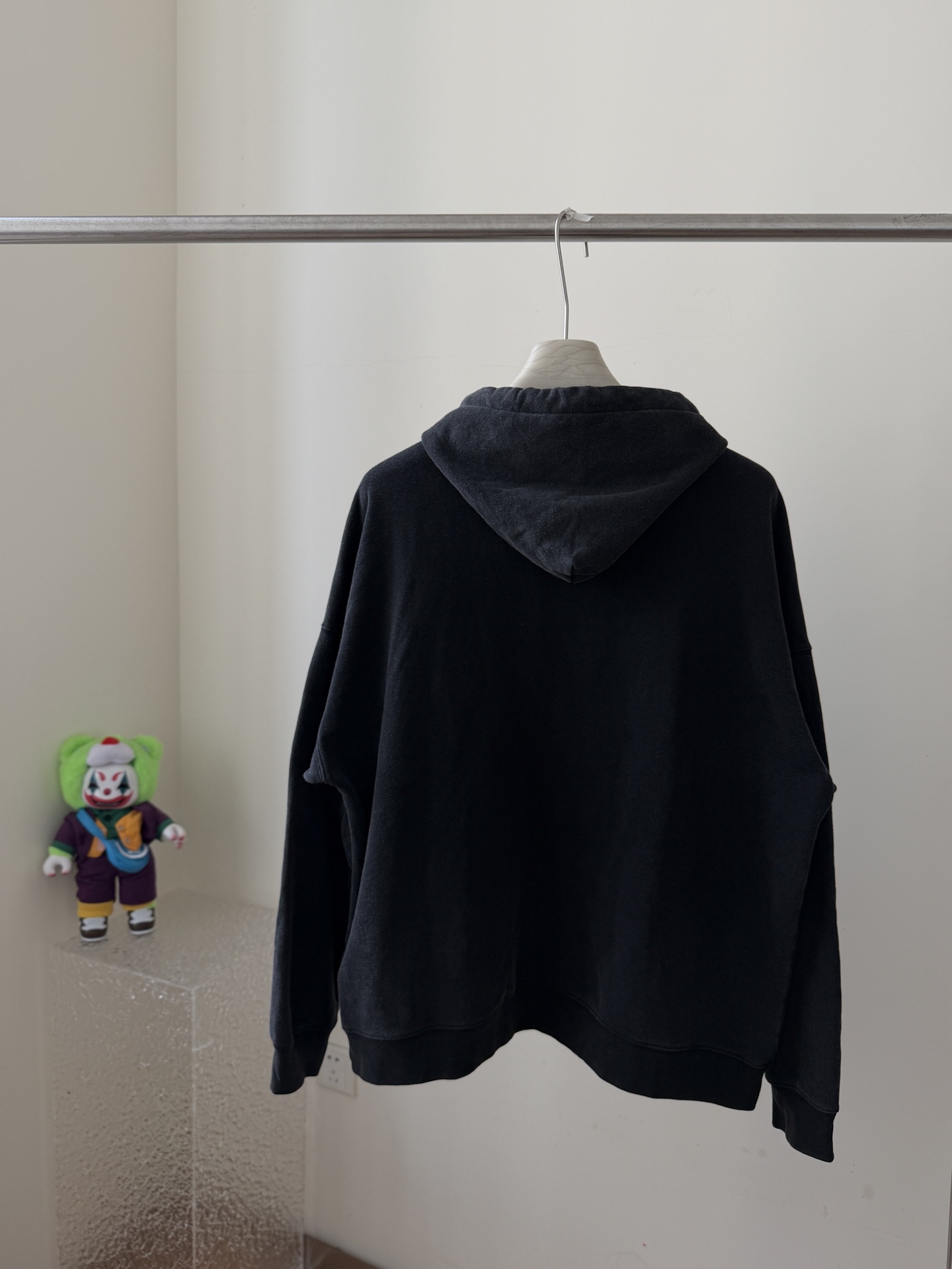 Balenciaga一比一男士帽T 奶油刷白印花寬鬆版 潮感街頭風格| 15 Balenciaga一比一男士帽T 奶油刷白印花寬鬆版 潮感街頭風格
