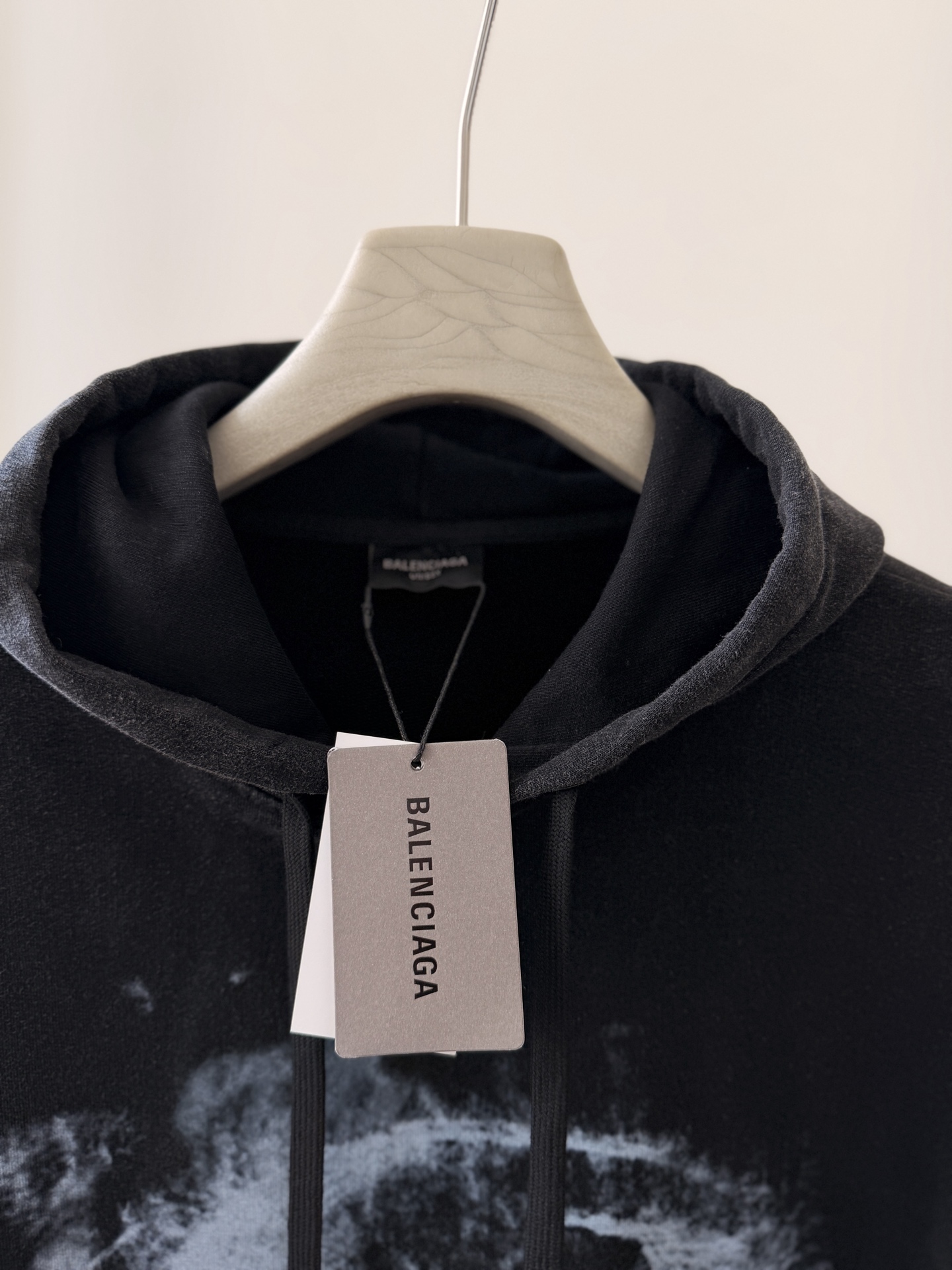 Balenciaga一比一男士帽T 奶油刷白印花寬鬆版 潮感街頭風格| 13 Balenciaga一比一男士帽T 奶油刷白印花寬鬆版 潮感街頭風格