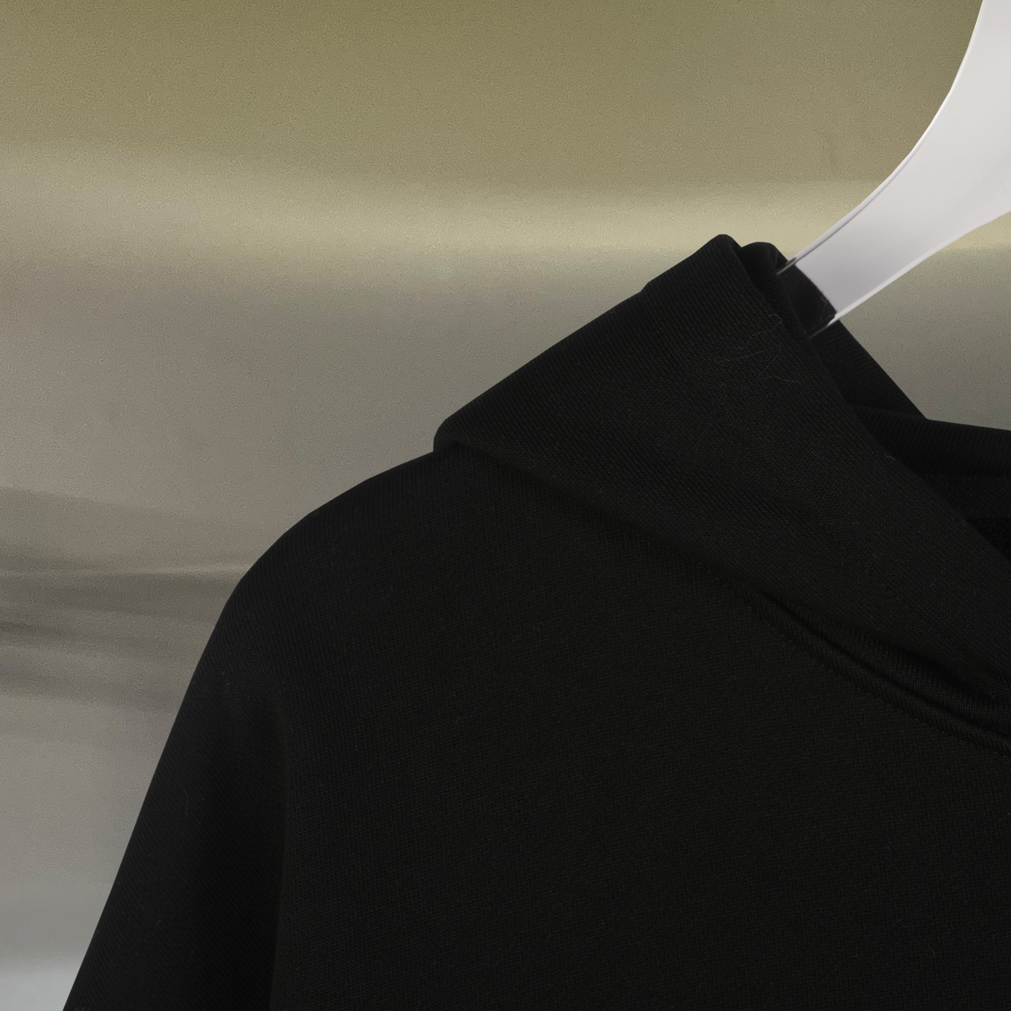 Balenciaga A貨男士黑色帽T 潮流字母刷舊印花設計款| 10 Balenciaga A貨男士黑色帽T 潮流字母刷舊印花設計款