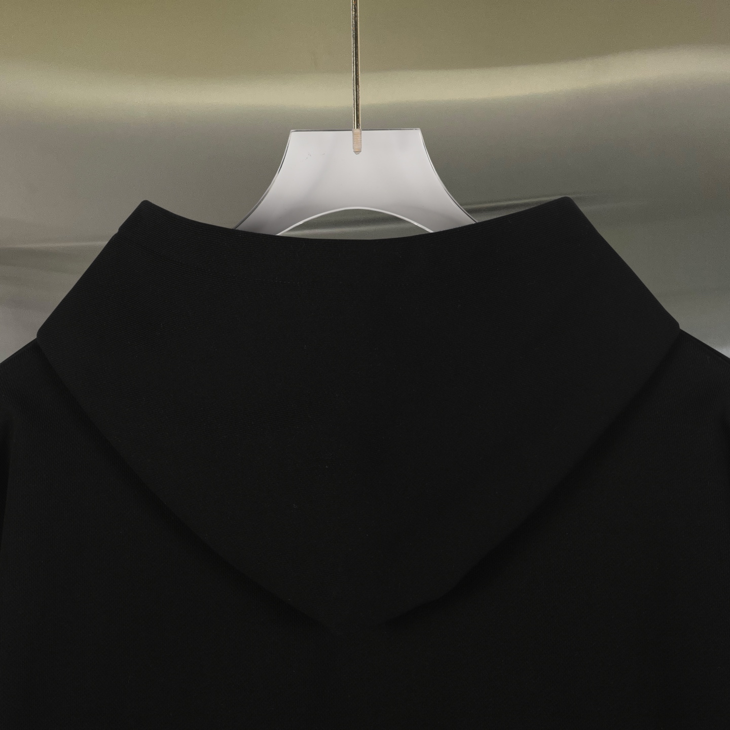 Balenciaga A貨男士黑色帽T 潮流字母刷舊印花設計款| 7 Balenciaga A貨男士黑色帽T 潮流字母刷舊印花設計款
