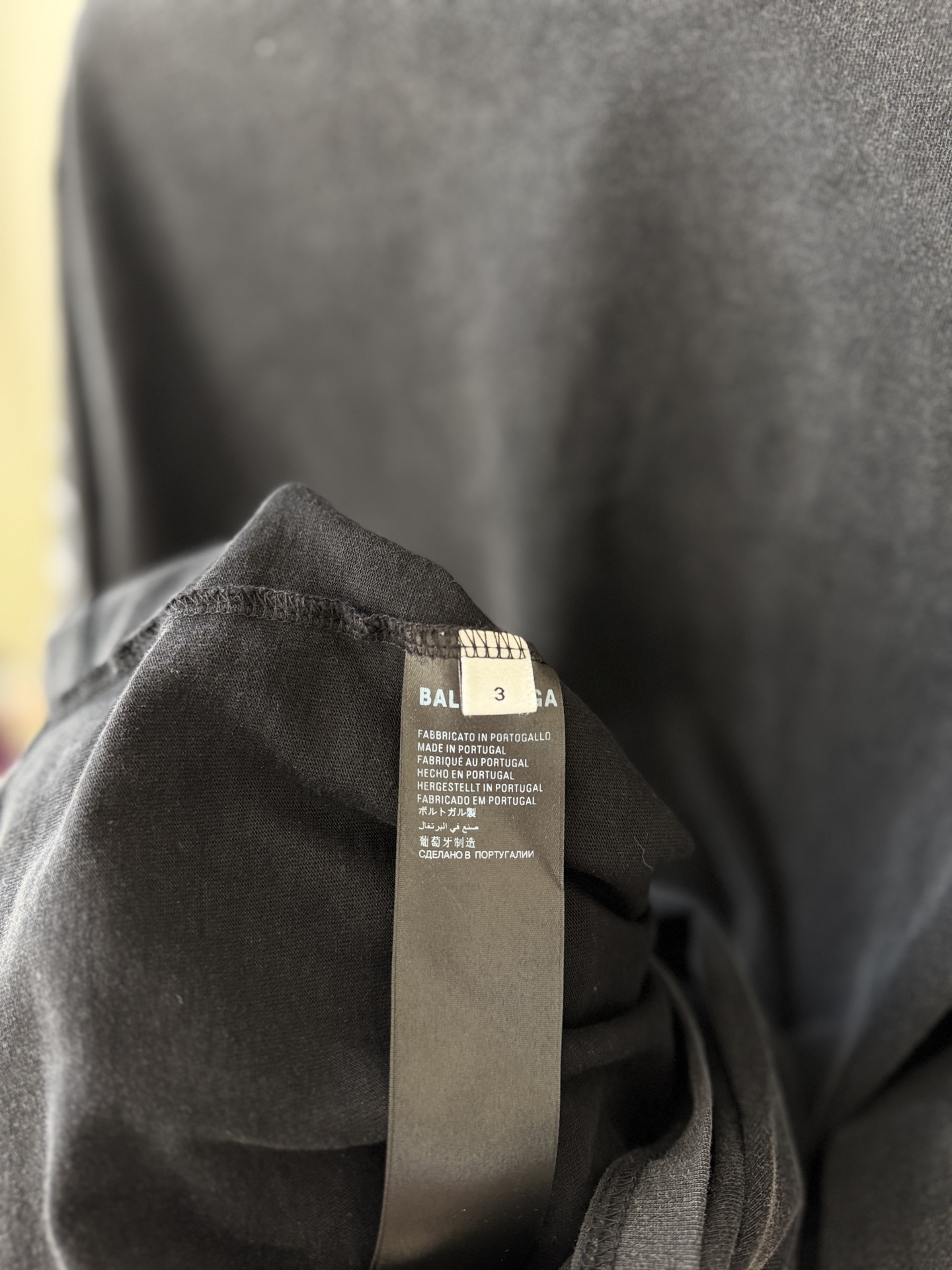 Balenciaga一比一黑色男士短袖T恤條紋袖設計運動簡約款| 7 Balenciaga一比一黑色男士短袖T恤條紋袖設計運動簡約款