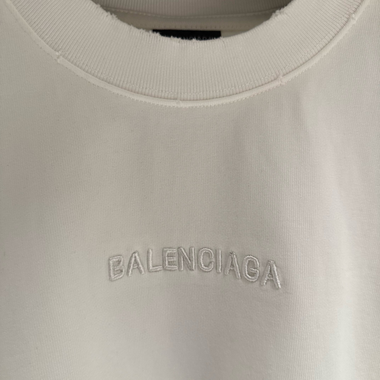 BalenciagaA貨男士白色長袖T恤極簡Logo設計百搭實穿款| 11 BalenciagaA貨男士白色長袖T恤極簡Logo設計百搭實穿款