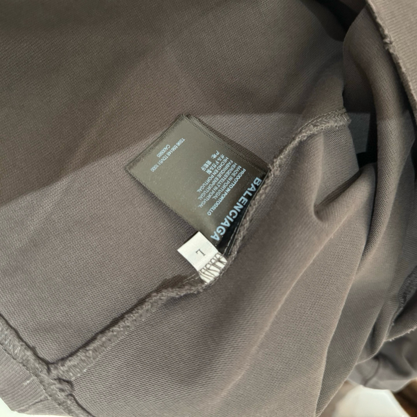 Balenciaga高仿男士長袖T恤水洗灰極簡Logo設計日系風格款| 8 Balenciaga高仿男士長袖T恤水洗灰極簡Logo設計日系風格款