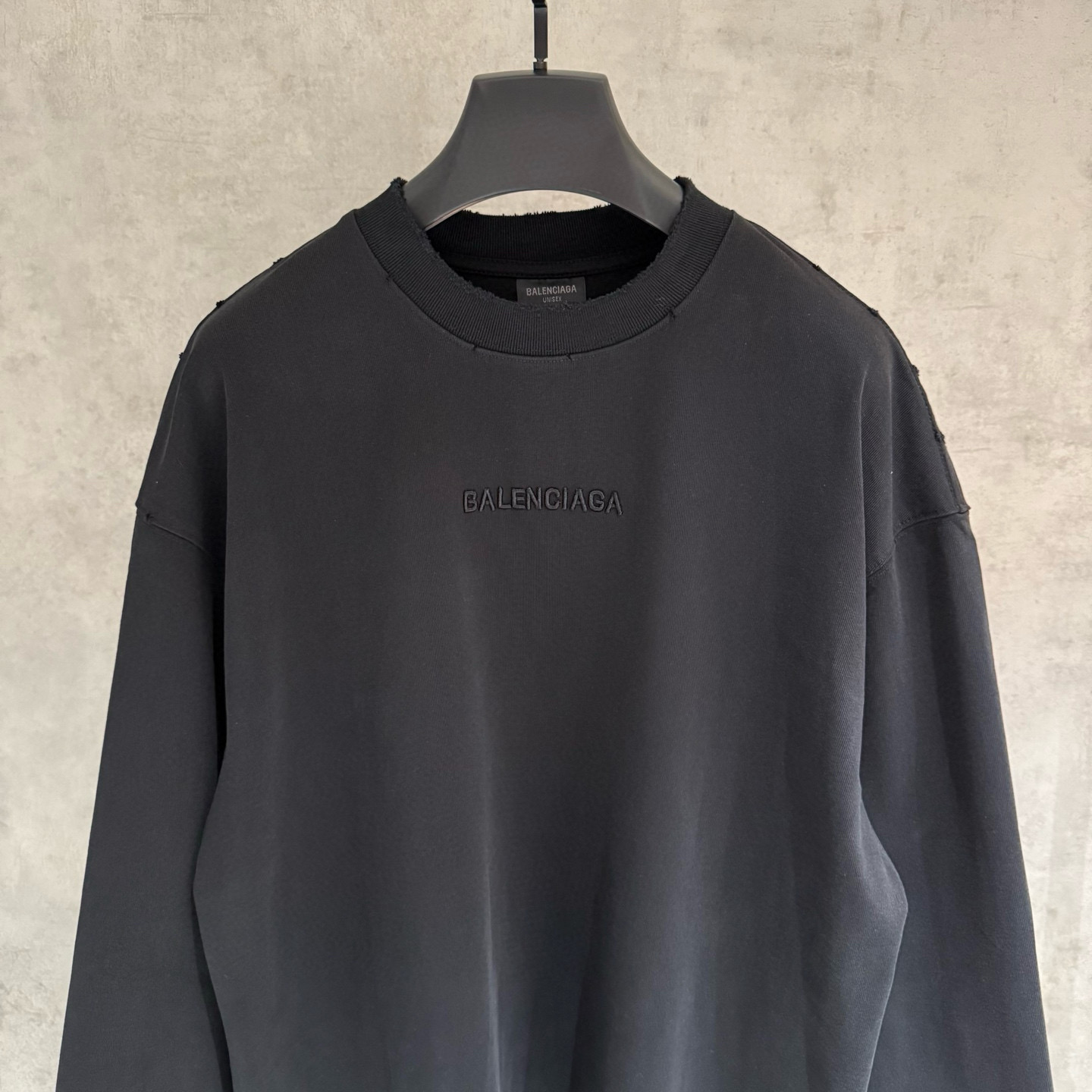 Balenciaga一比一男士黑色長袖T恤立體Logo設計簡潔實穿款| 13 Balenciaga一比一男士黑色長袖T恤立體Logo設計簡潔實穿款