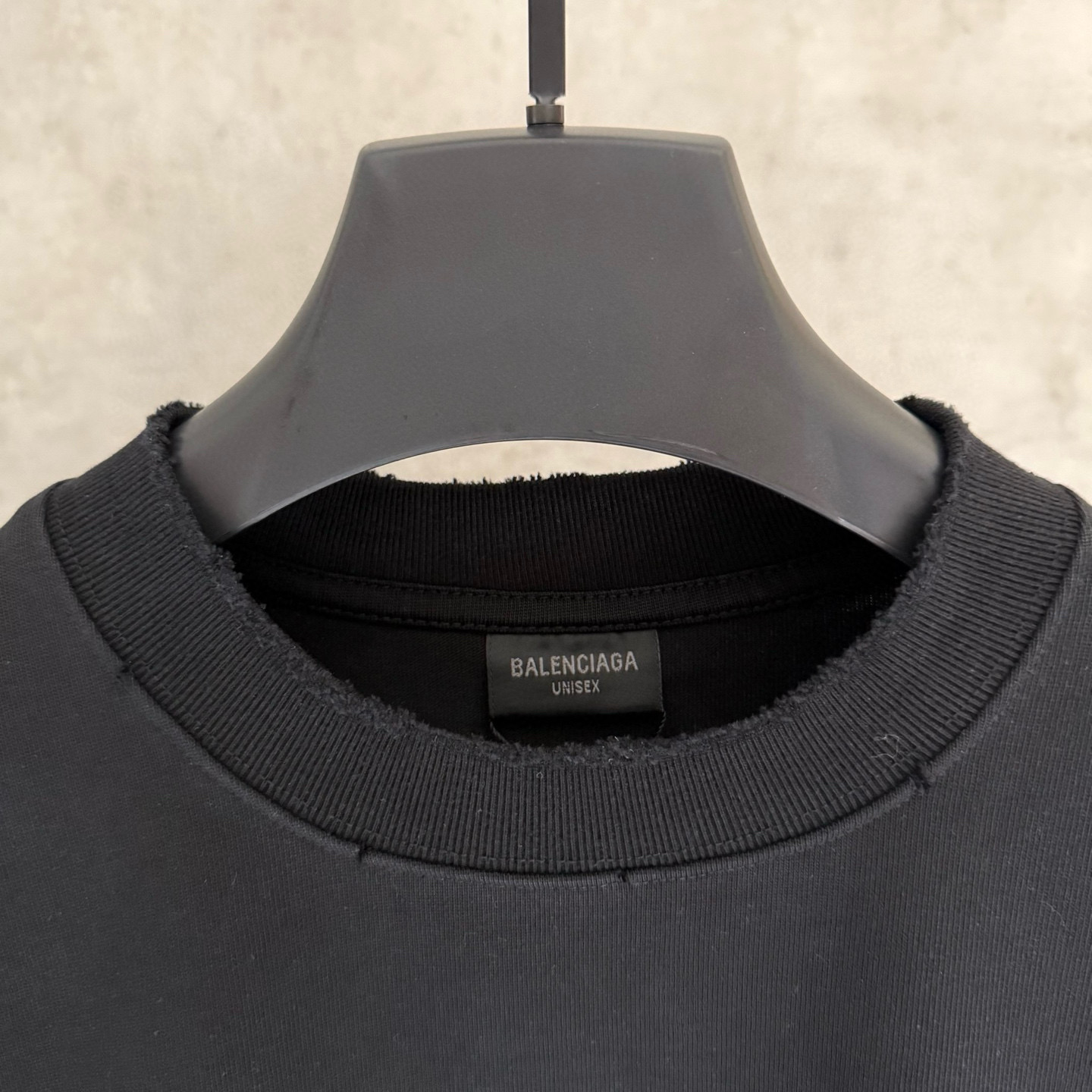 Balenciaga一比一男士黑色長袖T恤立體Logo設計簡潔實穿款| 11 Balenciaga一比一男士黑色長袖T恤立體Logo設計簡潔實穿款