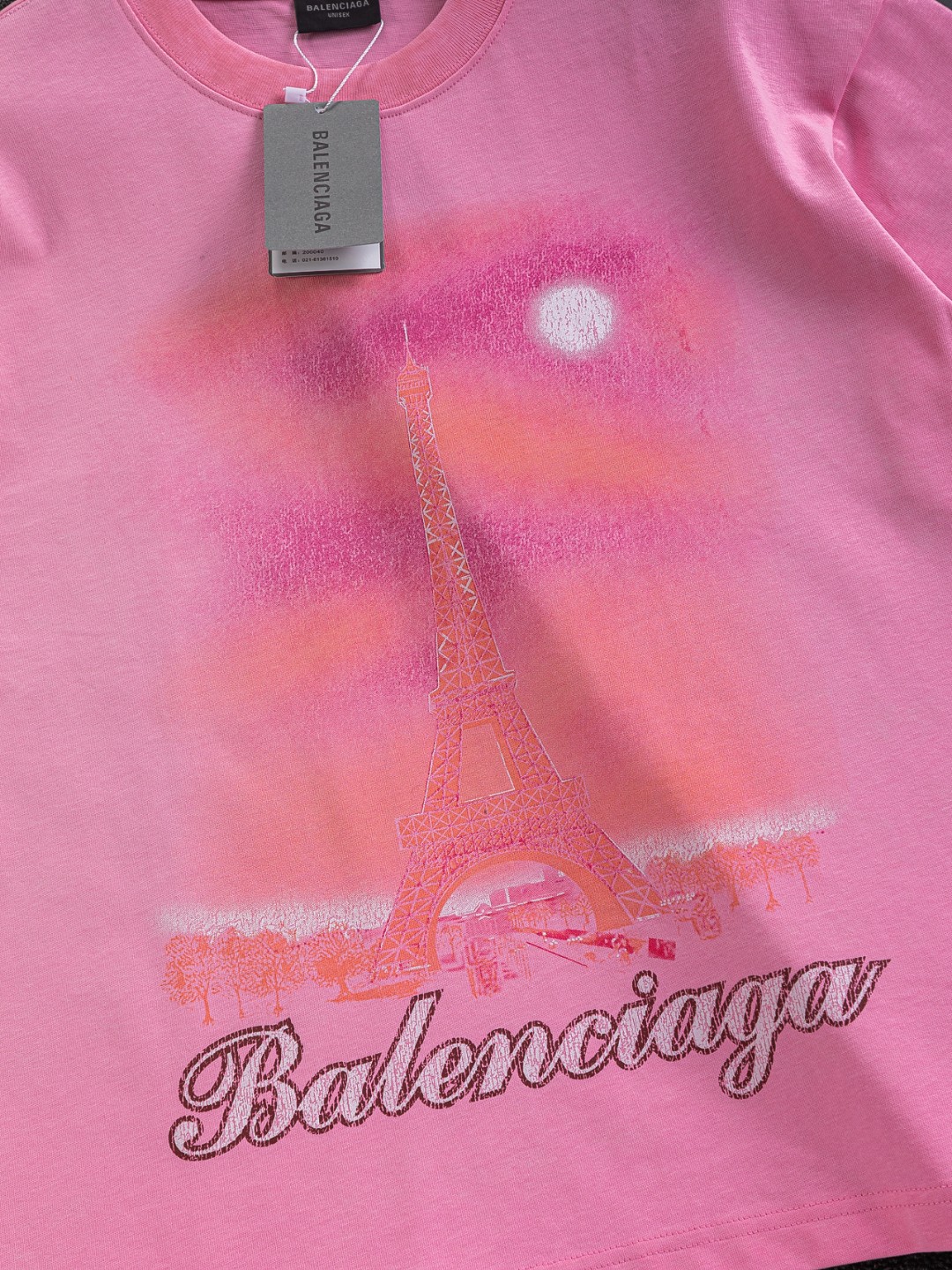 BalenciagaA貨女款短袖T恤粉色艾菲爾塔印花法式浪漫感| 10 BalenciagaA貨女款短袖T恤粉色艾菲爾塔印花法式浪漫感