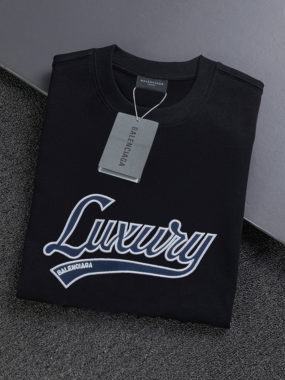 Balenciaga原單黑色短袖T恤Luxury刺繡字樣美式復古風格| 12 Balenciaga原單黑色短袖T恤Luxury刺繡字樣美式復古風格