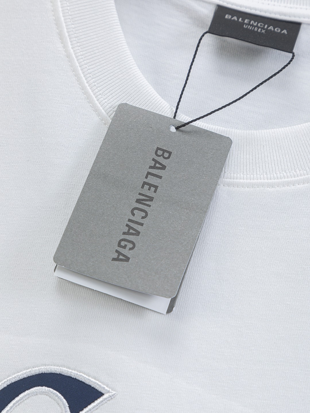 Balenciaga高仿白色短袖T恤Luxury字樣刺繡簡約運動風格| 12 Balenciaga高仿白色短袖T恤Luxury字樣刺繡簡約運動風格