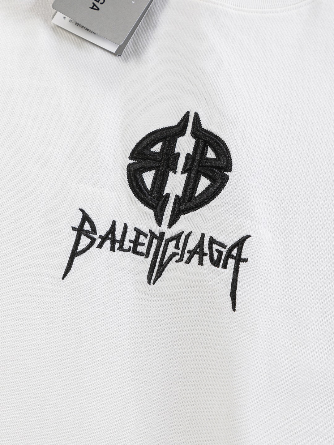 Balenciaga原單白色短袖T恤黑色徽章字樣設計簡約個性風| 9 Balenciaga原單白色短袖T恤黑色徽章字樣設計簡約個性風