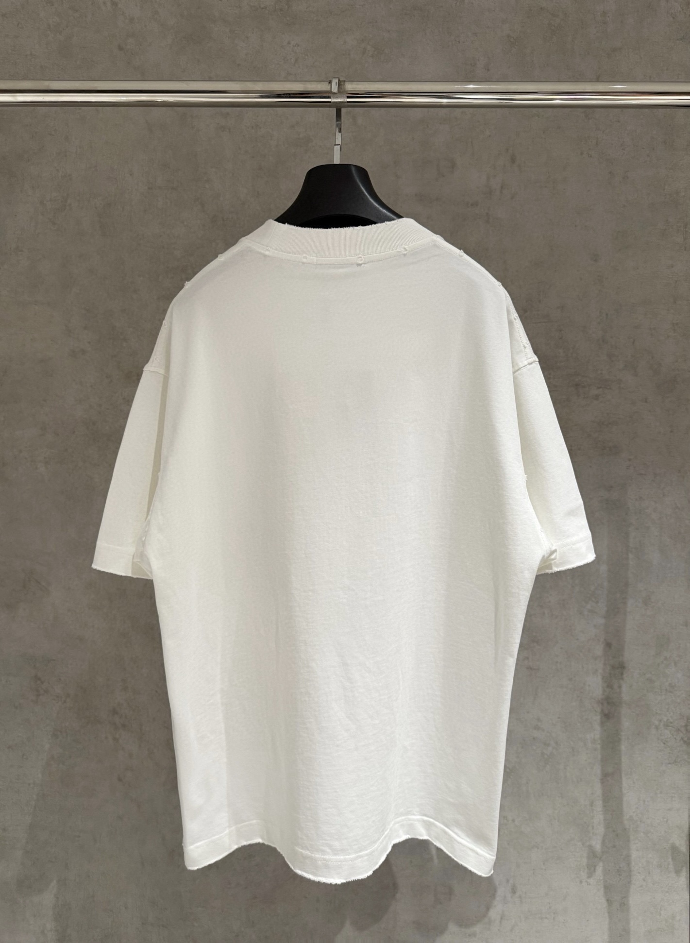 Balenciaga高仿男士短袖T恤字母拼圖印花巴黎主題設計| 13 Balenciaga高仿男士短袖T恤字母拼圖印花巴黎主題設計