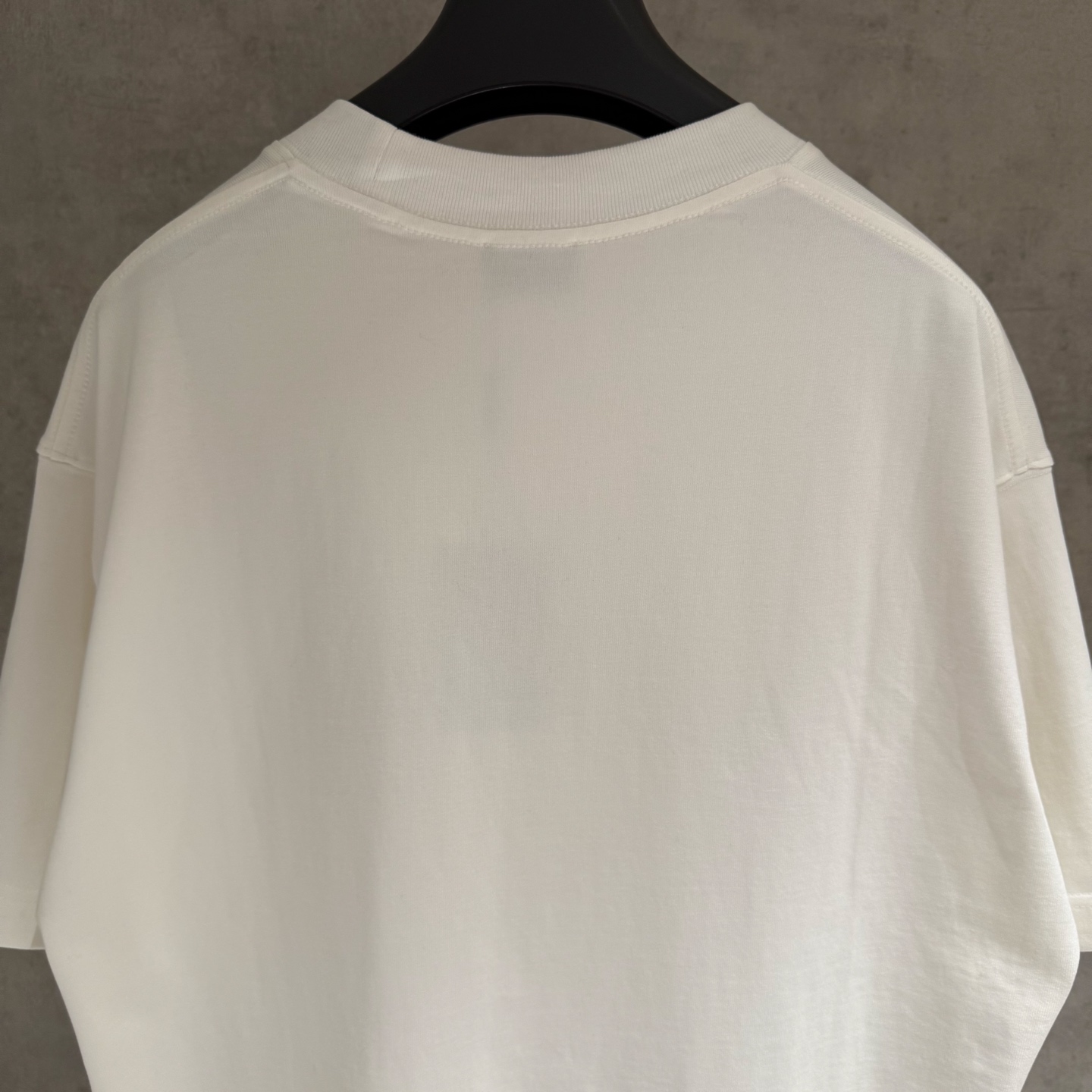 Balenciaga高仿男士短袖T恤字母拼圖印花巴黎主題設計| 11 Balenciaga高仿男士短袖T恤字母拼圖印花巴黎主題設計