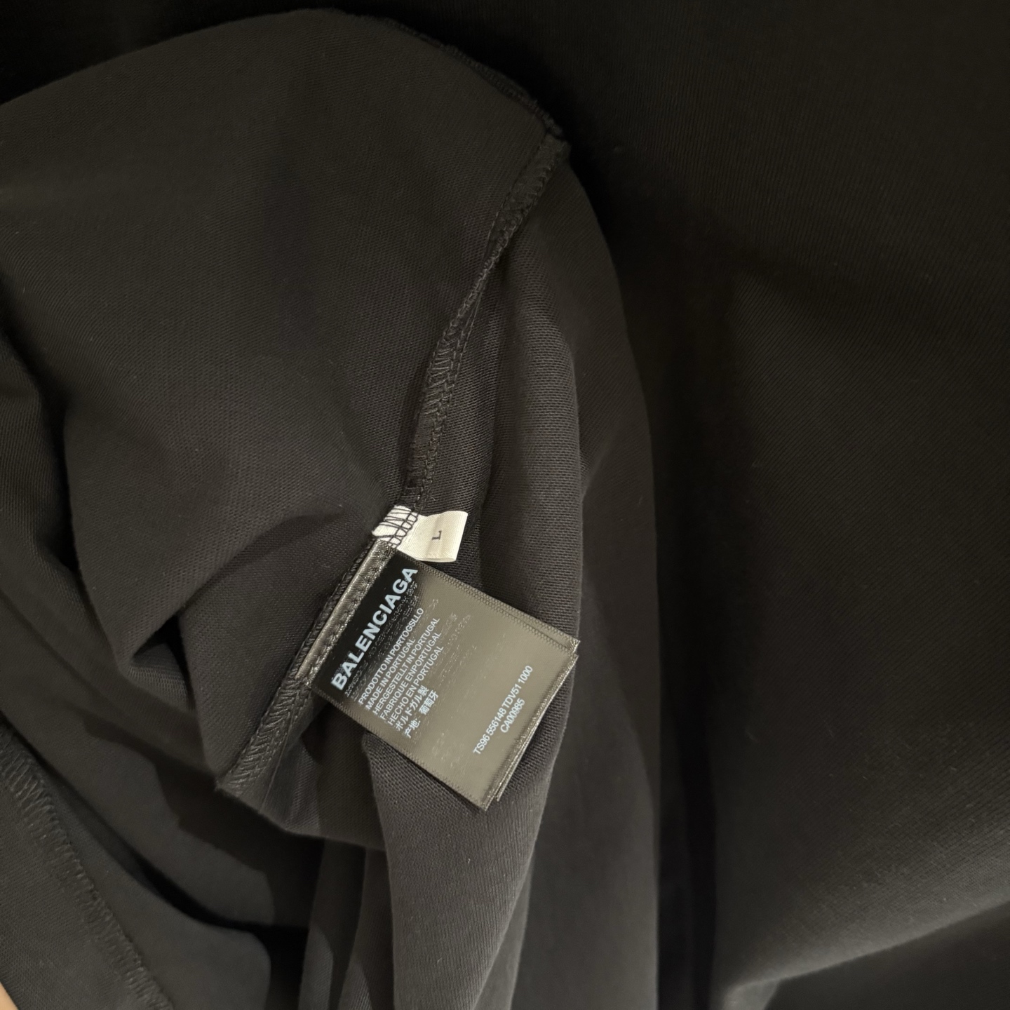 Balenciaga原單黑色短袖T恤巴黎字樣彩色排版印花設計款| 8 Balenciaga原單黑色短袖T恤巴黎字樣彩色排版印花設計款