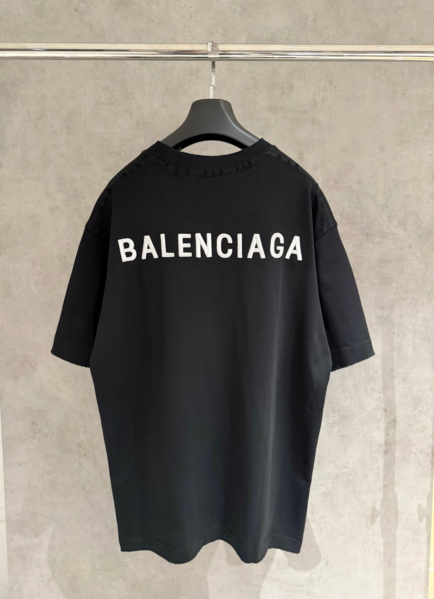 Balenciaga一比一黑色短袖T恤白色刺繡LOGO設計經典款| 14 Balenciaga一比一黑色短袖T恤白色刺繡LOGO設計經典款