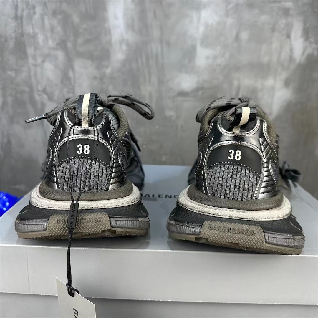 Balenciaga 高仿男士運動鞋黑銀配色設計感十足爆款潮履|超A仿原單精品圖片 8 Balenciaga 高仿男士運動鞋黑銀配色設計感十足爆款潮履|歐美奢侈品精品推薦