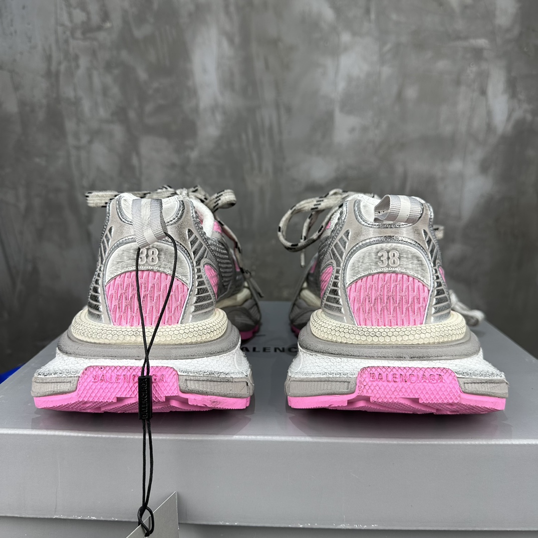 Balenciaga 高仿女士粉白老爹鞋甜酷撞色人氣款式推薦|超A仿原單精品圖片 8 Balenciaga 高仿女士粉白老爹鞋甜酷撞色人氣款式推薦|歐美奢侈品精品推薦