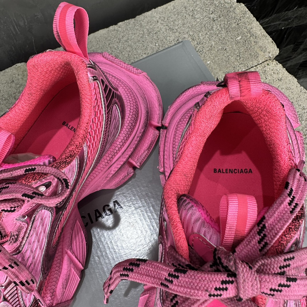 Balenciaga 一比一玫紅老爹鞋女款撞色街頭風人氣選擇|超A仿原單精品圖片 9 Balenciaga 一比一玫紅老爹鞋女款撞色街頭風人氣選擇|歐美奢侈品精品推薦