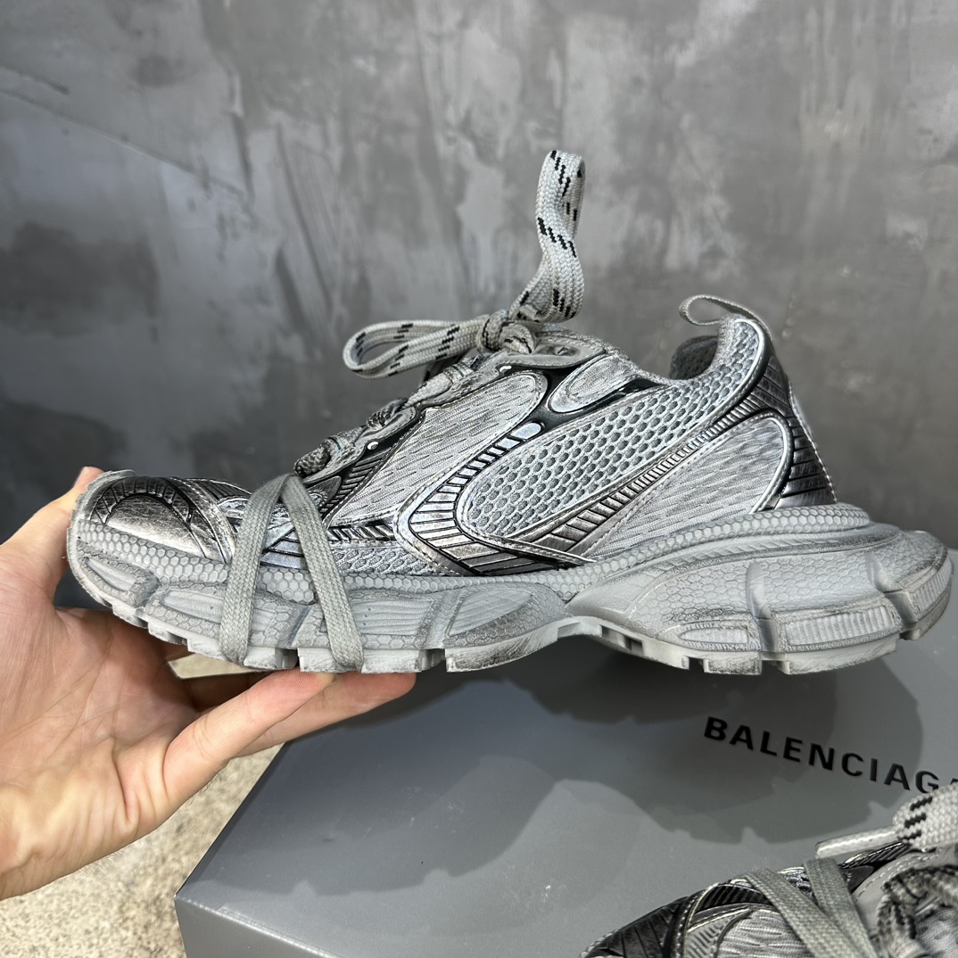 Balenciaga 高仿深灰老爹鞋設計沉穩經典運動風|超A仿原單精品圖片 11 Balenciaga 高仿深灰老爹鞋設計沉穩經典運動風|歐美奢侈品精品推薦