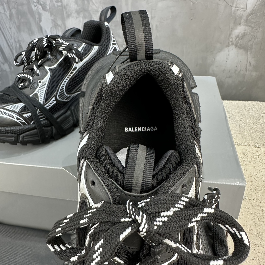 Balenciaga 高仿黑白老爹鞋運動感線條設計感十足|超A仿原單精品圖片 9 Balenciaga 高仿黑白老爹鞋運動感線條設計感十足|歐美奢侈品精品推薦