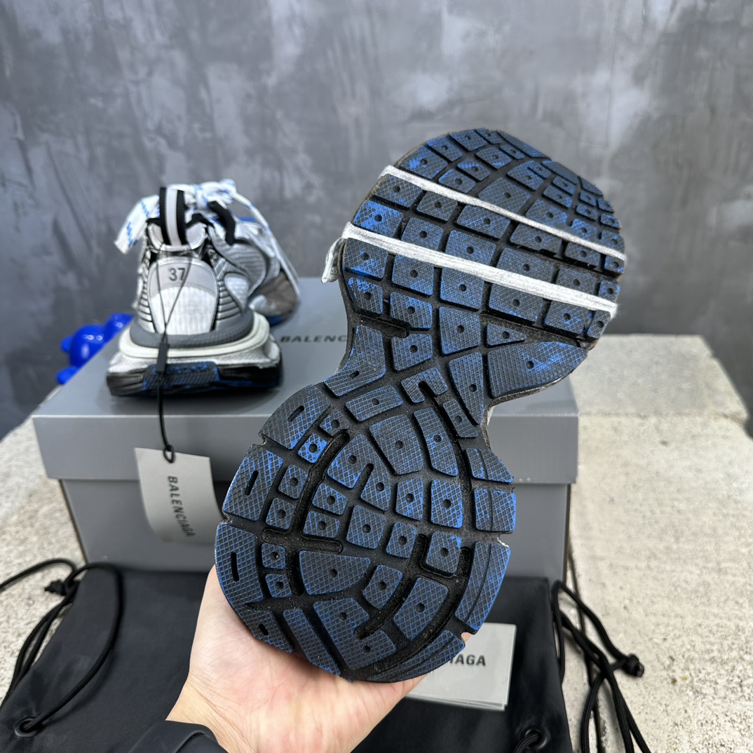 Balenciaga 高仿老爹鞋灰藍配色設計活潑男士穿搭推薦|超A仿原單精品圖片 14 Balenciaga 高仿老爹鞋灰藍配色設計活潑男士穿搭推薦|歐美奢侈品精品推薦