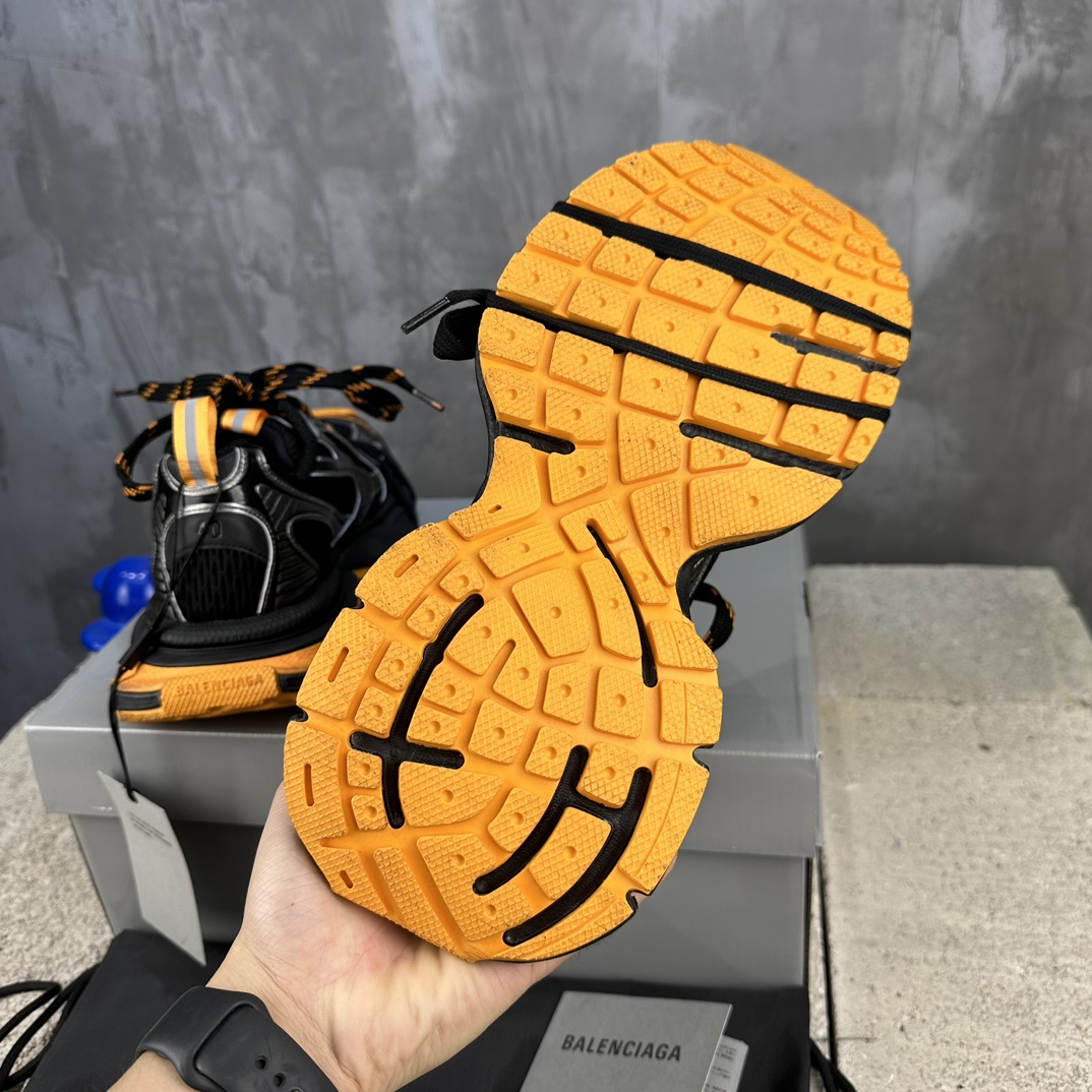 Balenciaga 原單黑橘老爹鞋街頭撞色設計動感十足｜歐美奢侈品精品推薦