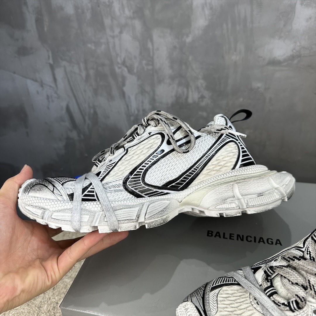 Balenciaga 高仿白黑老爹鞋立體線條拼接科技感十足｜歐美奢侈品精品推薦