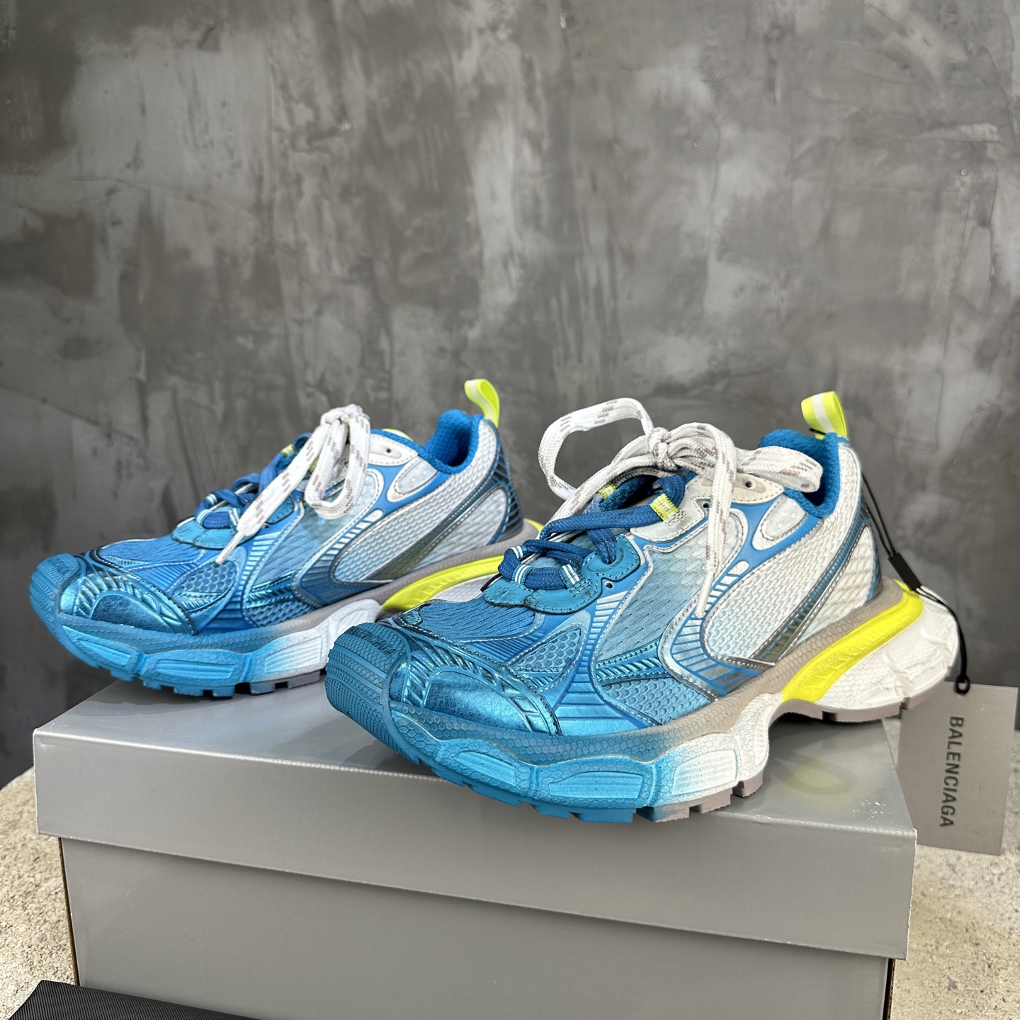 Balenciaga A貨天空藍老爹鞋青春感配色搶眼吸睛| 13 Balenciaga A貨天空藍老爹鞋青春感配色搶眼吸睛