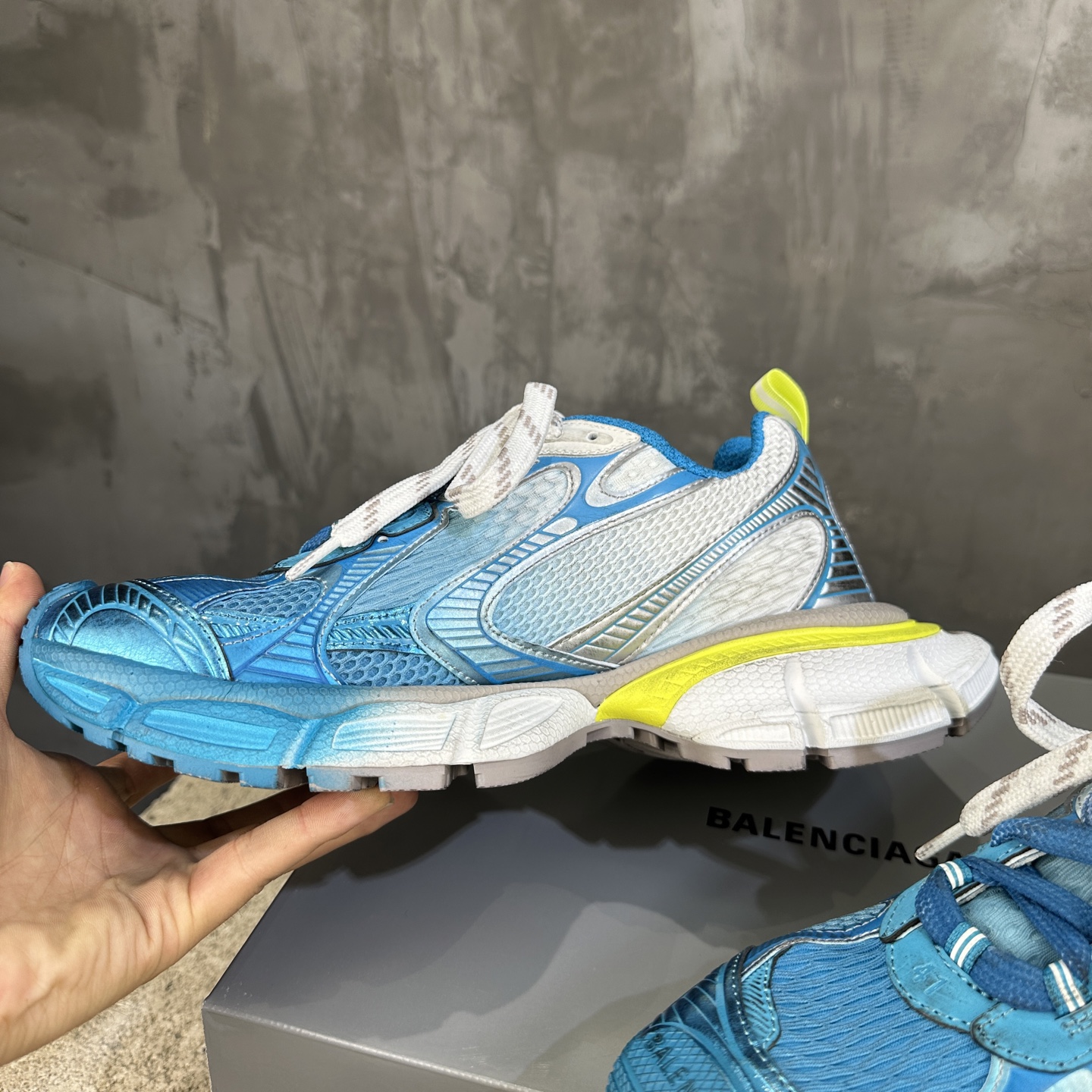 Balenciaga A貨天空藍老爹鞋青春感配色搶眼吸睛| 11 Balenciaga A貨天空藍老爹鞋青春感配色搶眼吸睛