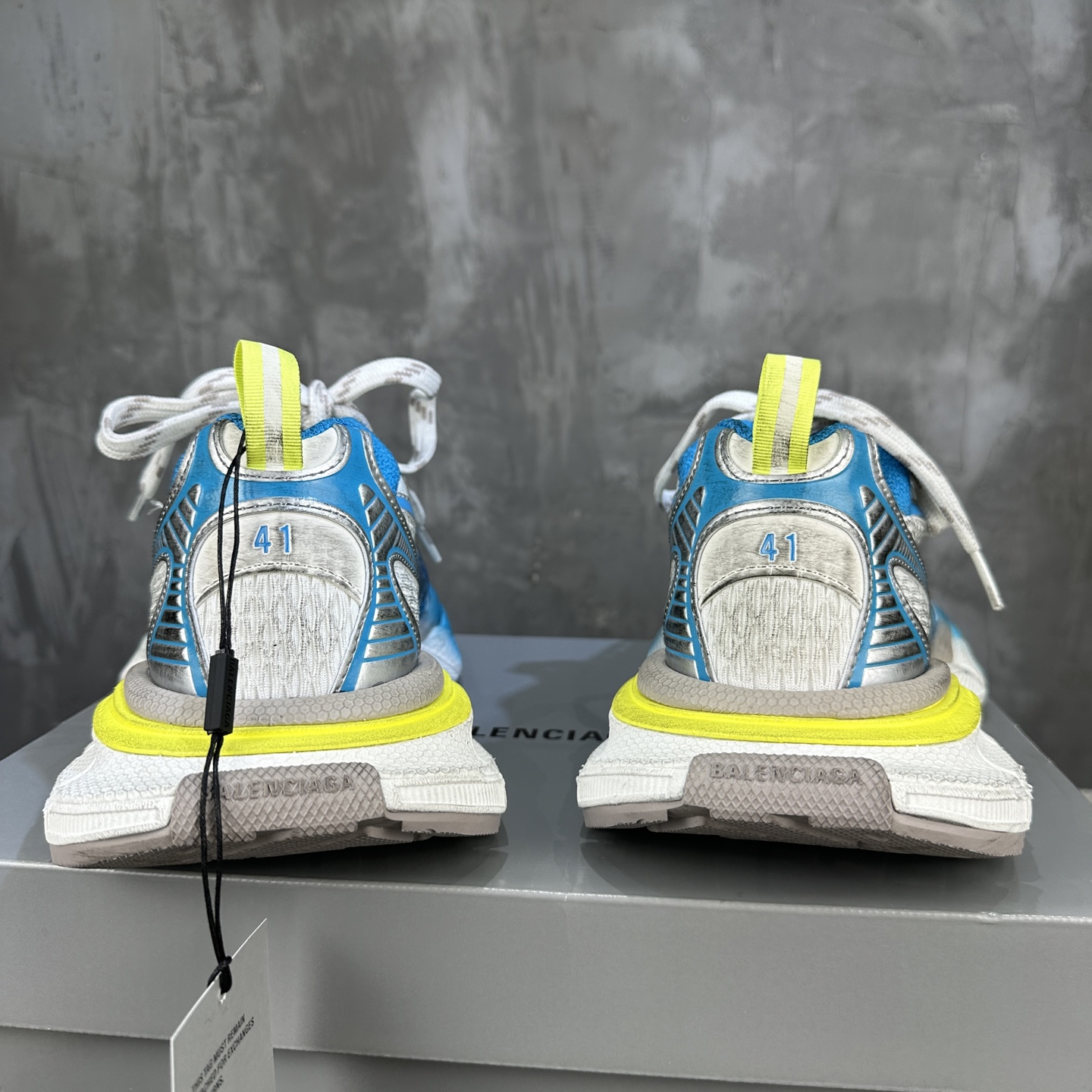 Balenciaga A貨天空藍老爹鞋青春感配色搶眼吸睛| 8 Balenciaga A貨天空藍老爹鞋青春感配色搶眼吸睛